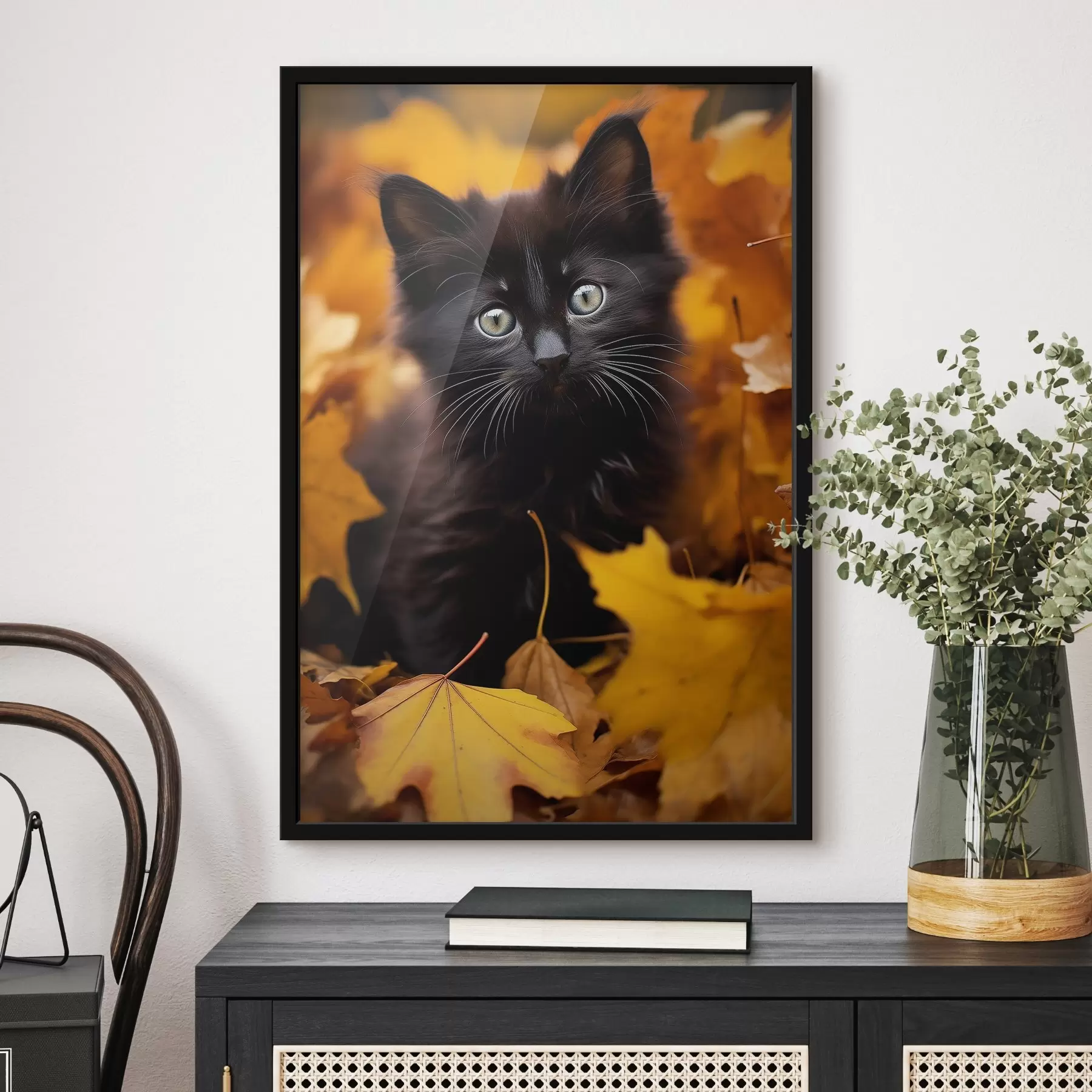 Fototapeta Uroczy czarny kot w jesiennym lesie f41119