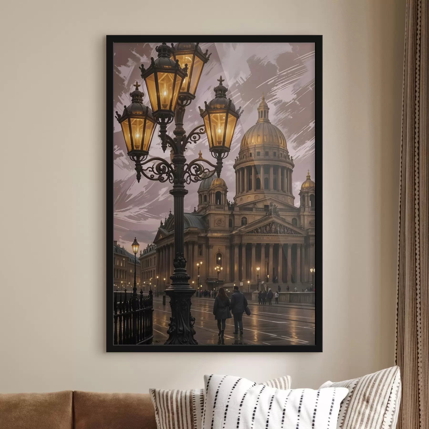 Fototapeta Wielka katedra z dużą kopułą i ozdobną architekturą, oświetlona nocą przez latarnie uliczne f41253