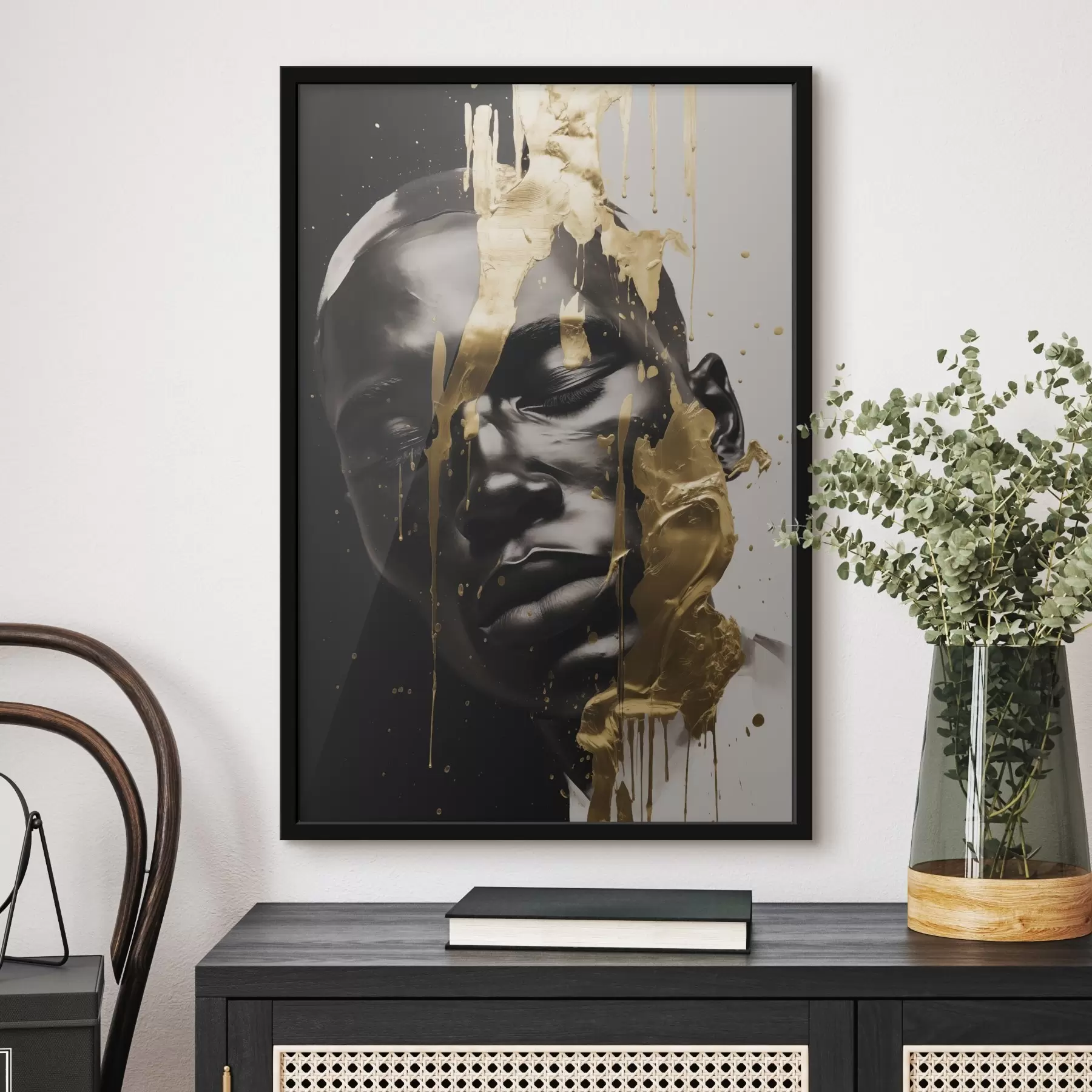 Fototapeta Abstrakcyjny portret mężczyzny w gładkich czarno-białych odcieniach, podkreślony jasnymi pociągnięciami pędzla w ciepłych kolorach, które tworzą dynamiczny efekt f42623