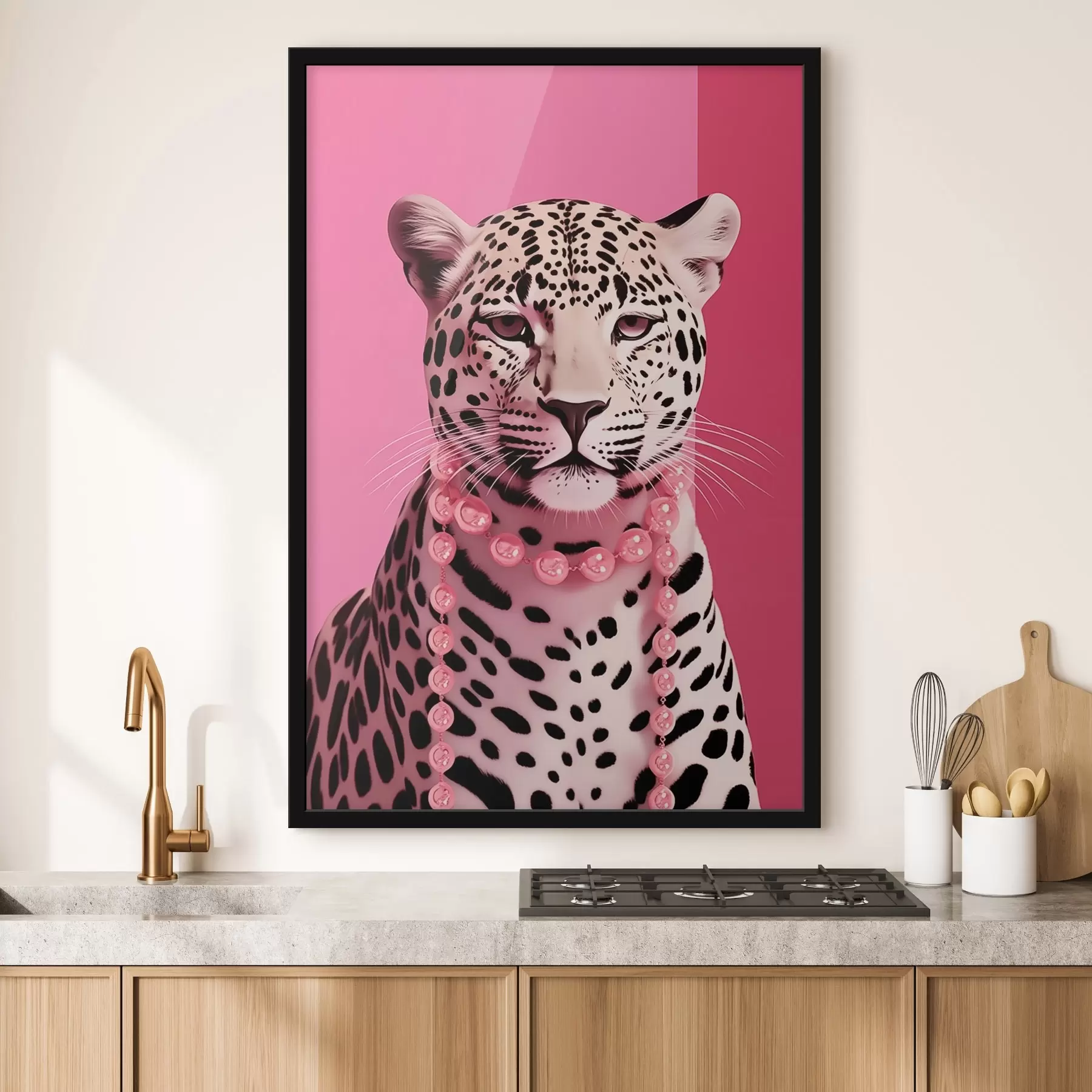 Obraz Portret lamparta z różowym naszyjnikiem f43976