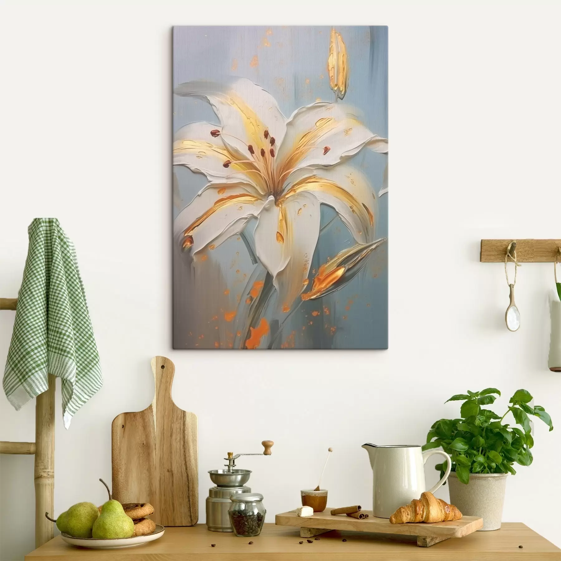 Obraz Biała lilia z żółtymi kreskami na niebieskim tle s45077