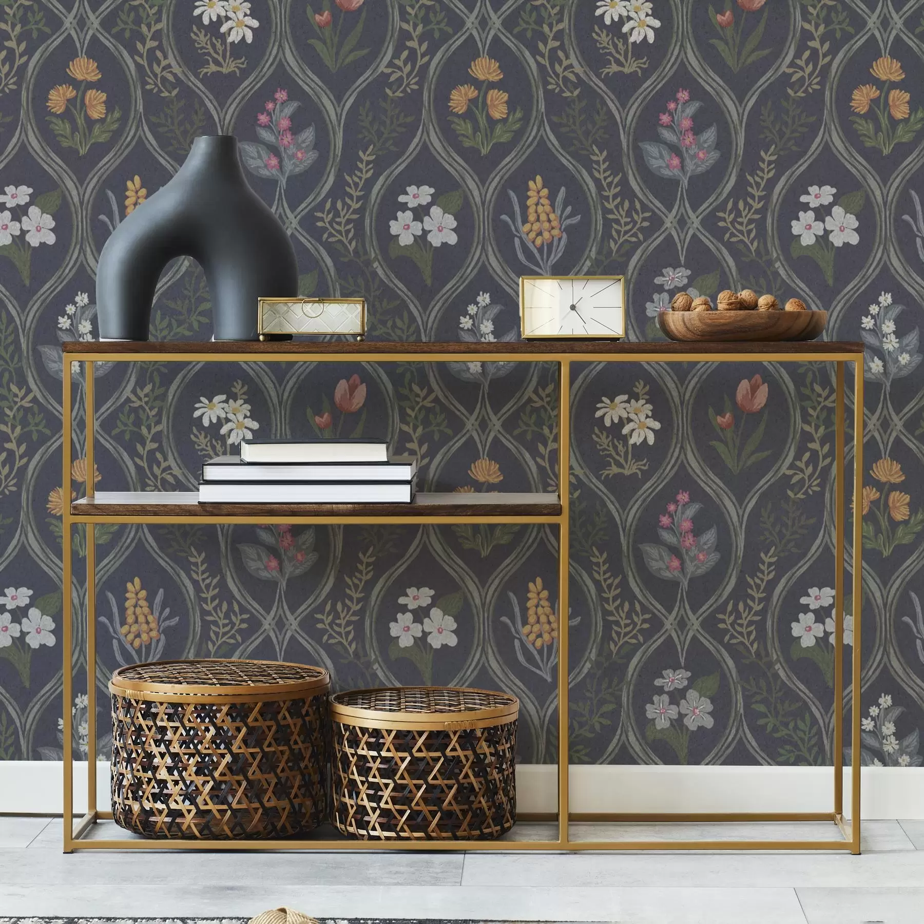 Fototapeta Ciemna ramka w stylu vintage z kolorowymi kwiatami ogrodowymi a00454