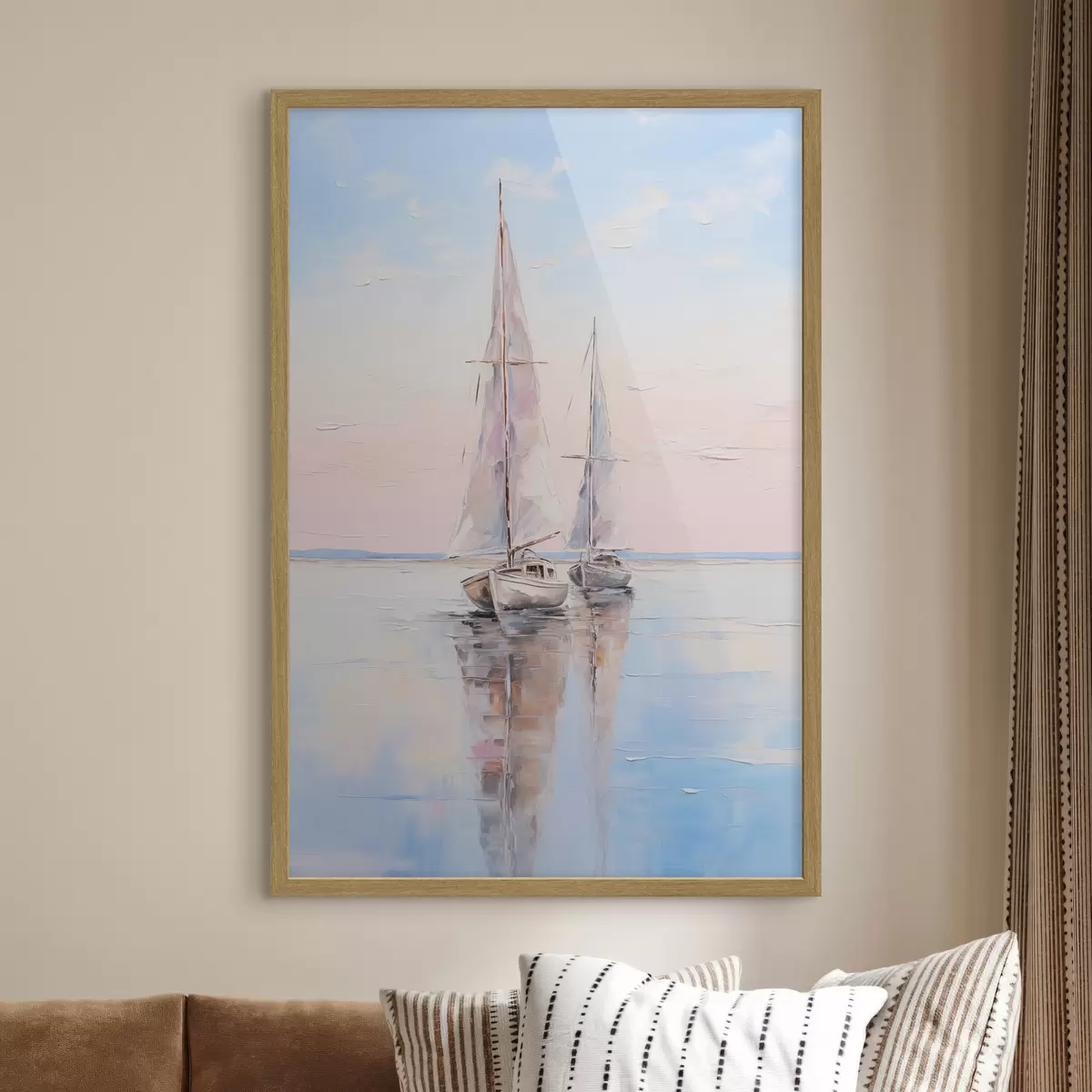 Plakat Żaglówki z różowymi żaglami unoszące się na spokojnym morzu, odbicia łodzi w wodzie, delikatne pastelowe kolory f45558