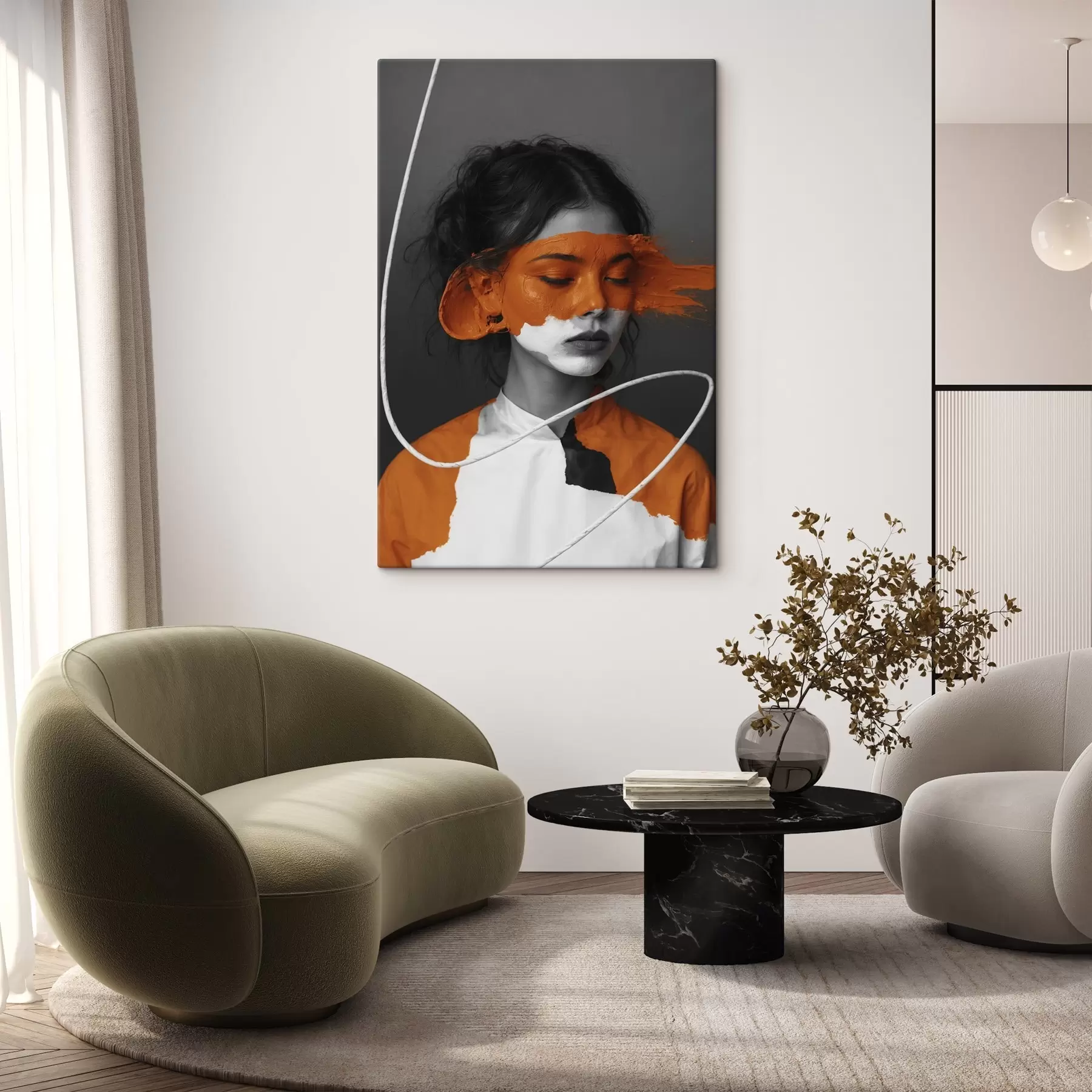 Obraz Portret dziewczyny z abstrakcyjnym pomarańczowym obrazem s45495
