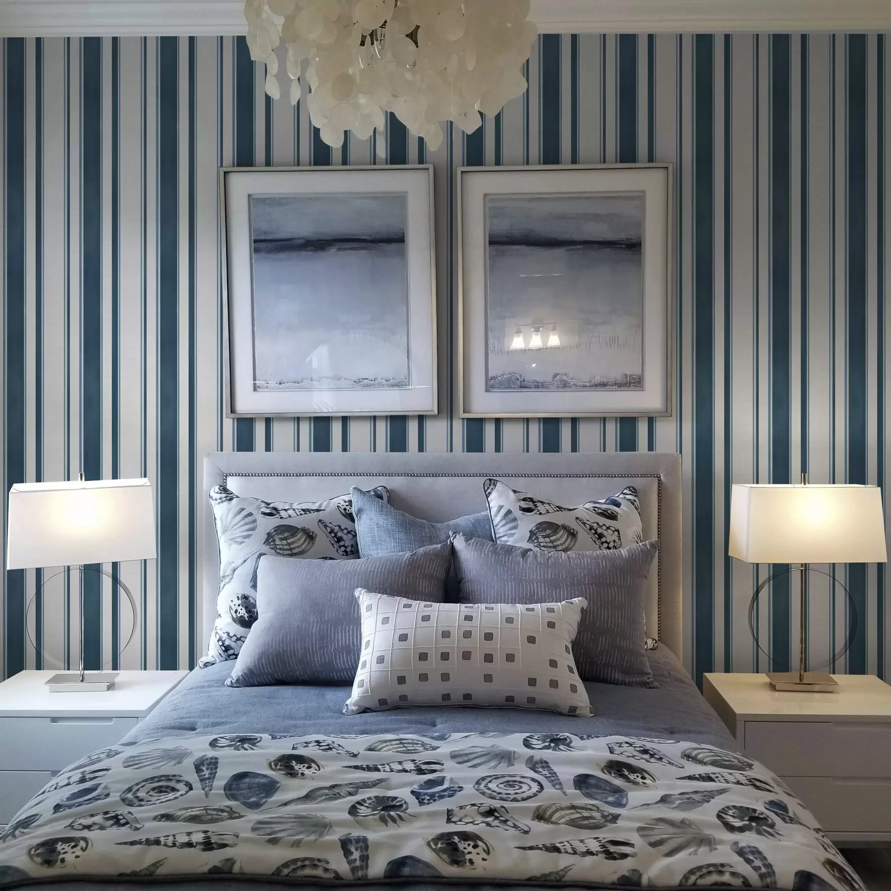 Fototapeta Połączenie turkusowych pasków na białym tle z rytmem a00527