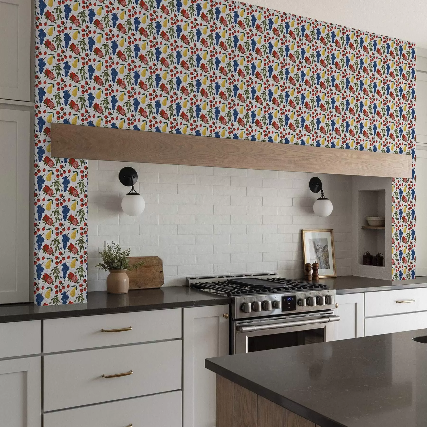 Fototapeta Soczyste owoce: granaty, winogrona, gruszki na białym tle a00801