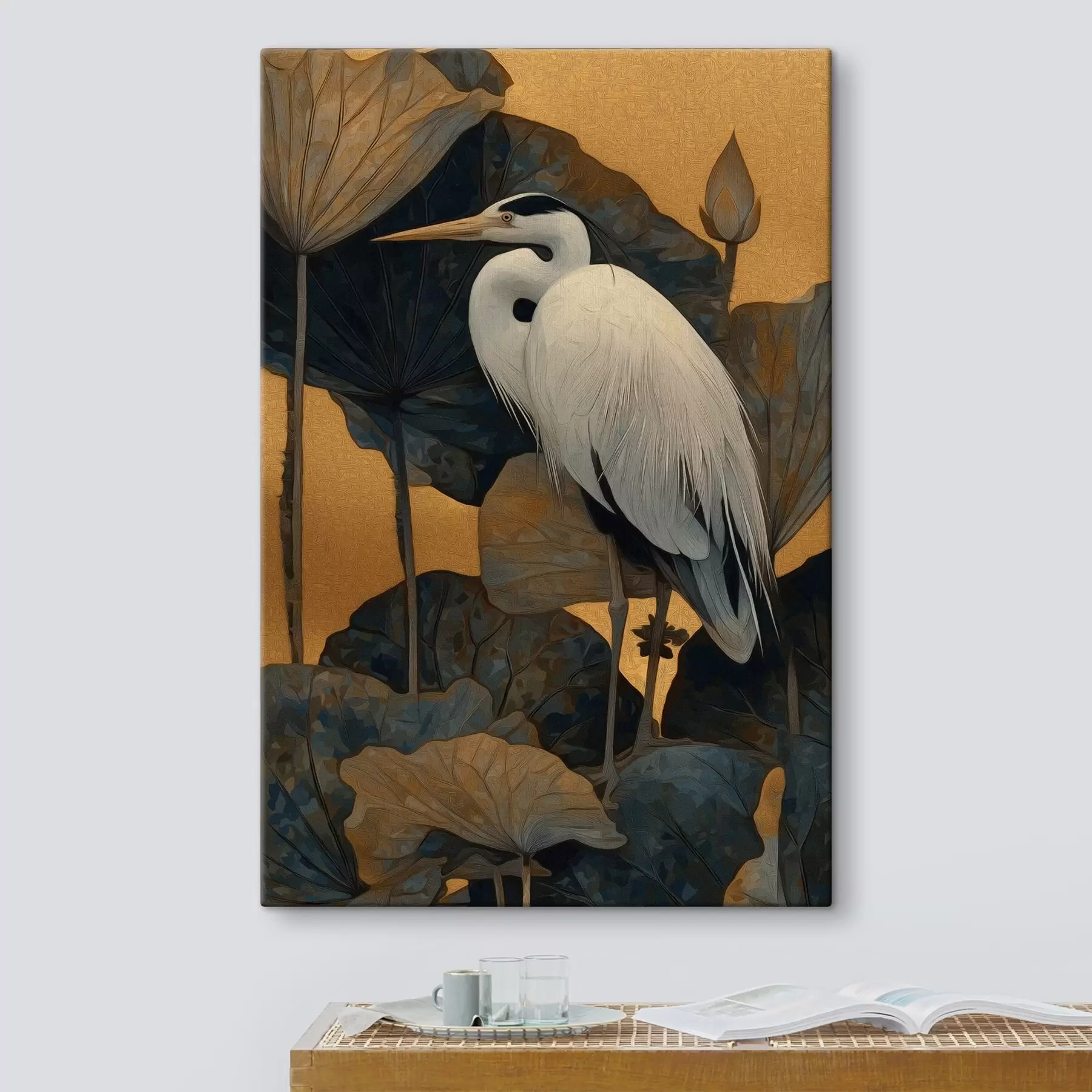 Obraz Biała czapla wśród dużych liści na ciepłym tle s46147