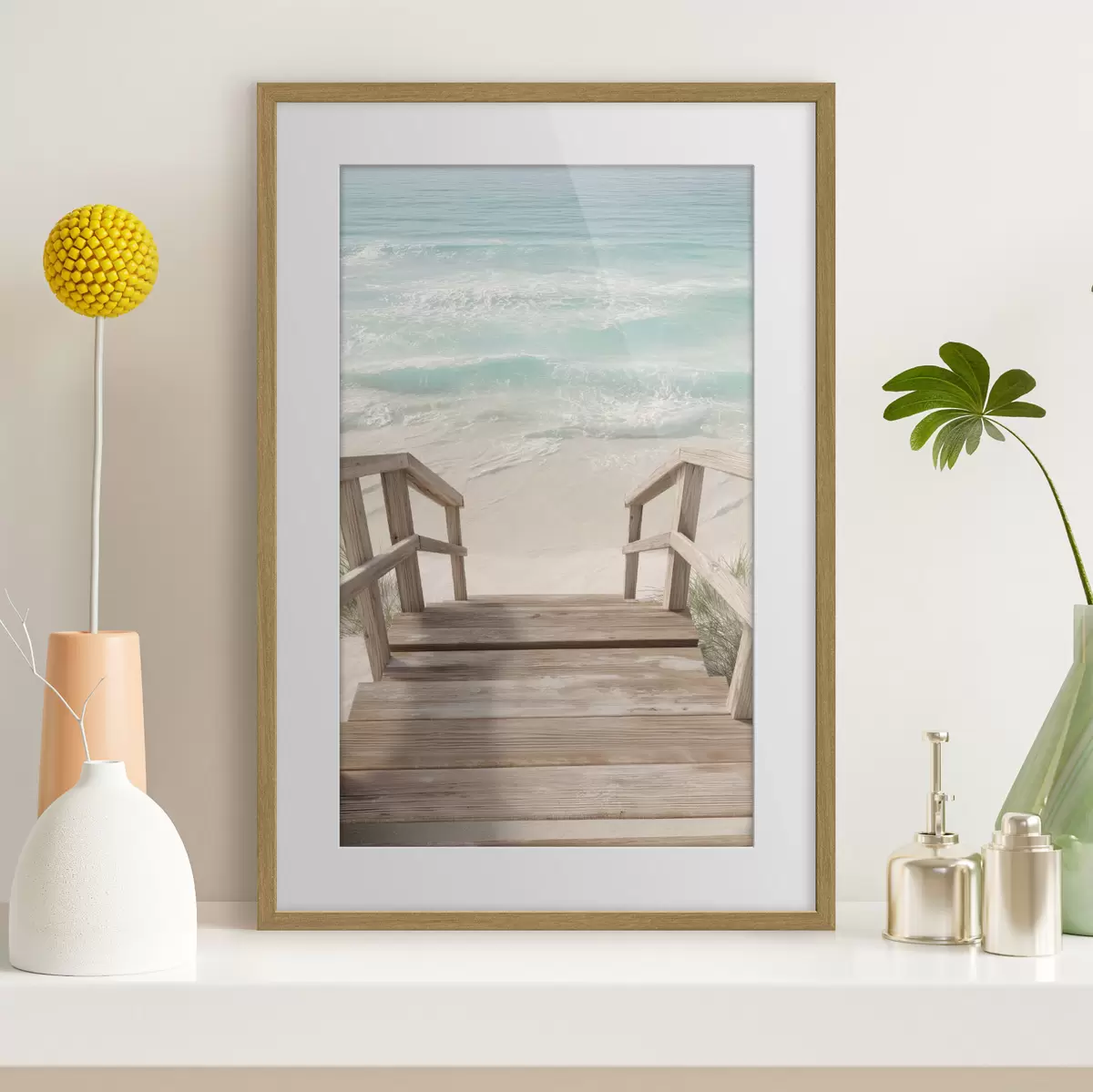 Plakat Drewniane schody prowadzące do turkusowej plaży f46163