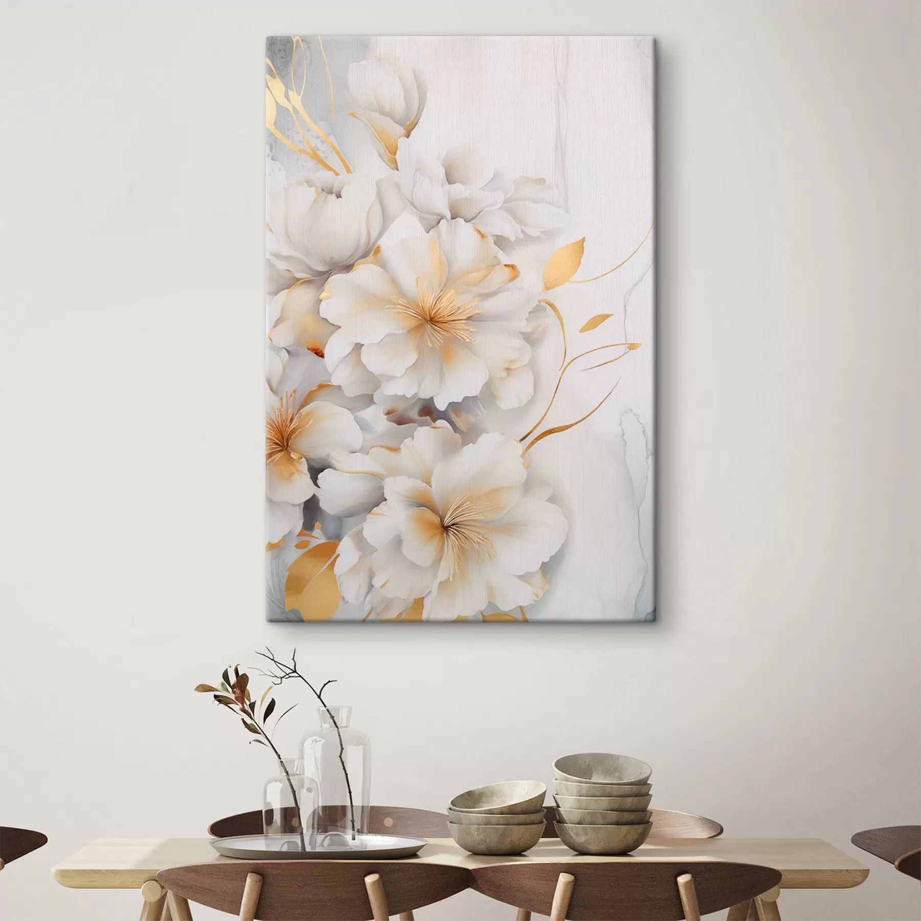 Obraz Białe kwiaty z żółtymi detalami, płatki z delikatnymi cieniami, jasne tło z subtelnym efektem marmuru s46292