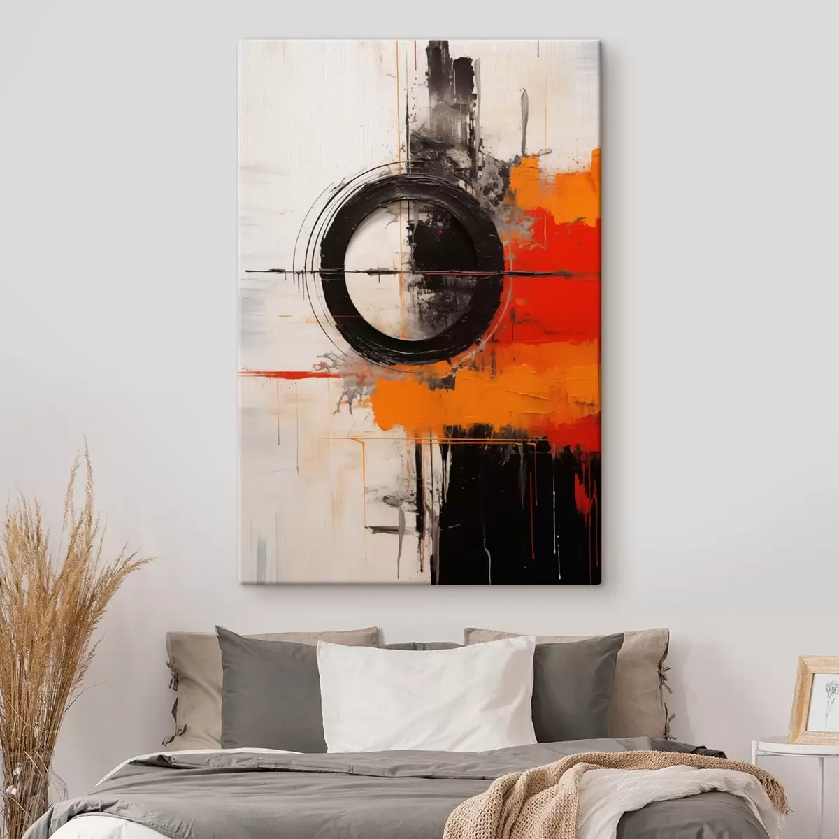 Obraz Czarne koło na białym tle, pomarańczowe pociągnięcia i plamy s46549