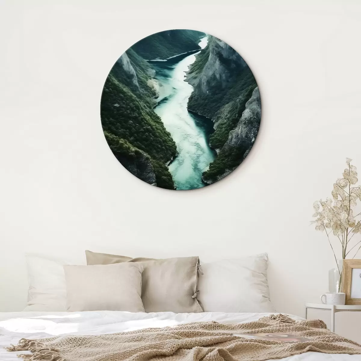 Okrągłe obrazy Wąski wąwóz z turkusowym nurtem płynącym z góry r46522
