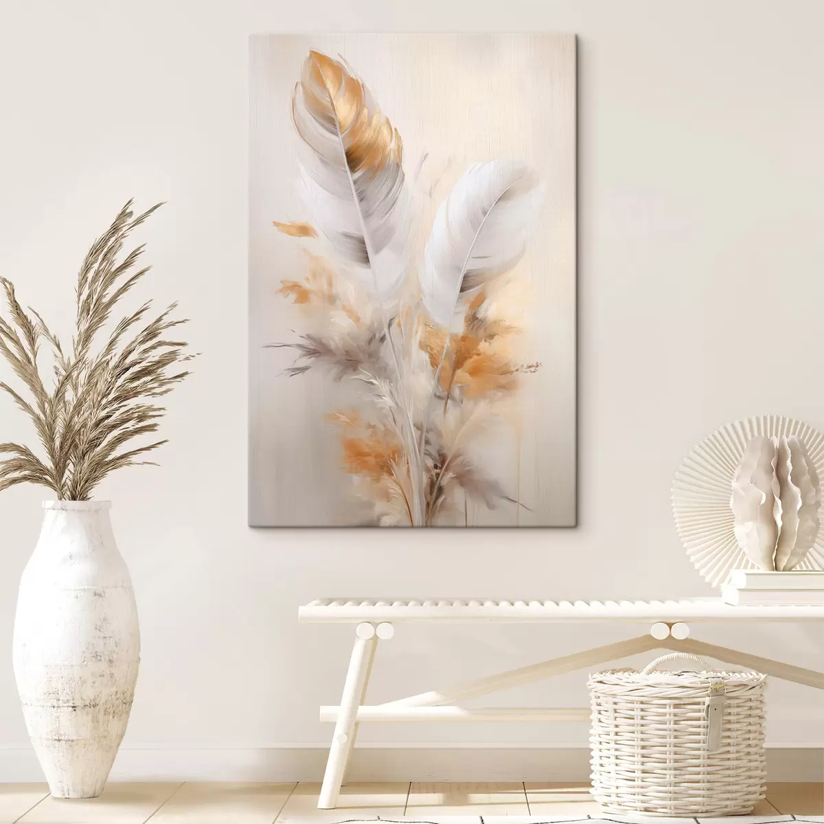Obraz Abstrakcyjne pióra otoczone beżowymi i brązowymi piórami, miękkie i delikatne, na jasnobeżowym tle. s46711