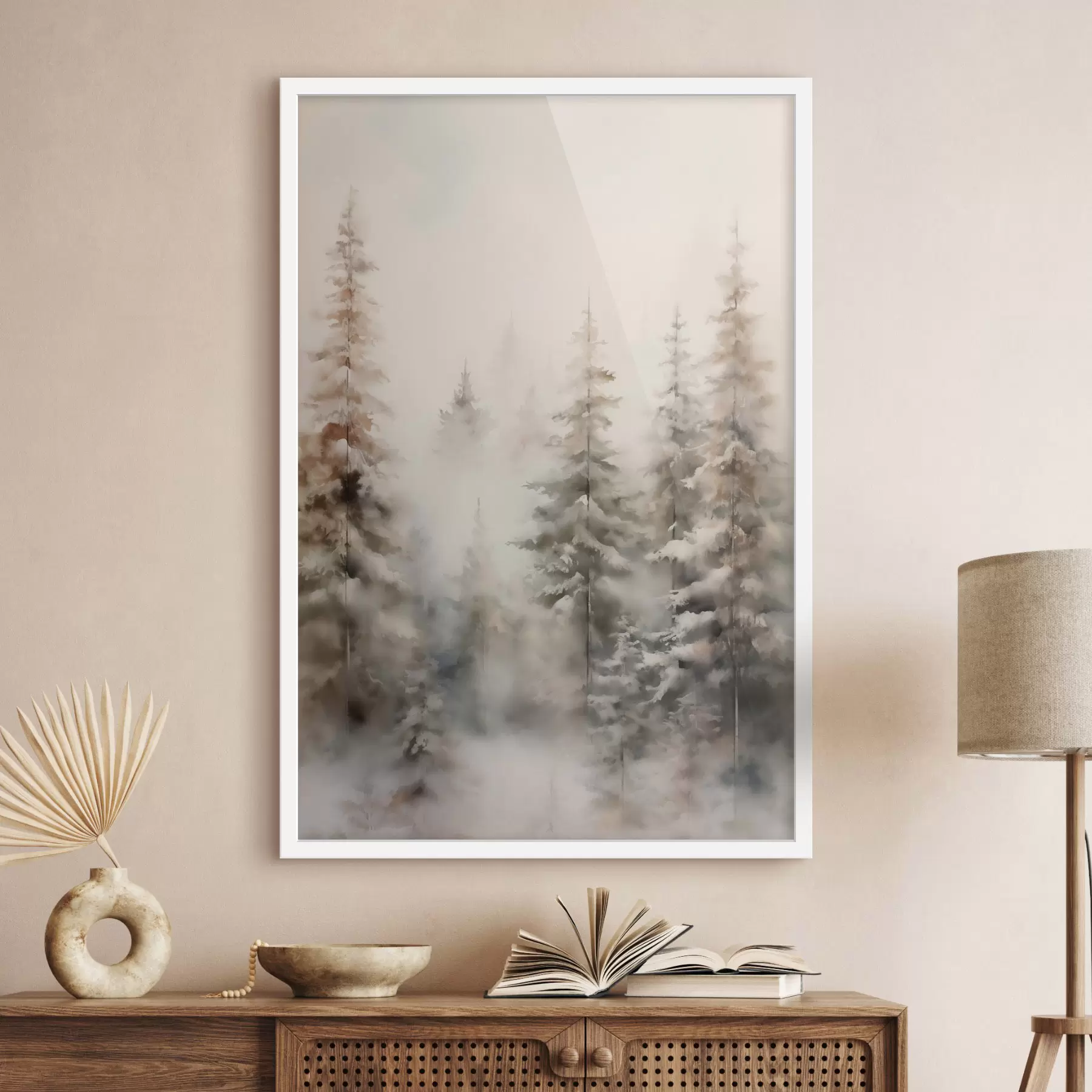 Fototapeta Wysokie sosny pokryte śniegiem, stojące w zamglonym lesie, delikatna, stonowana zimowa sceneria f46701