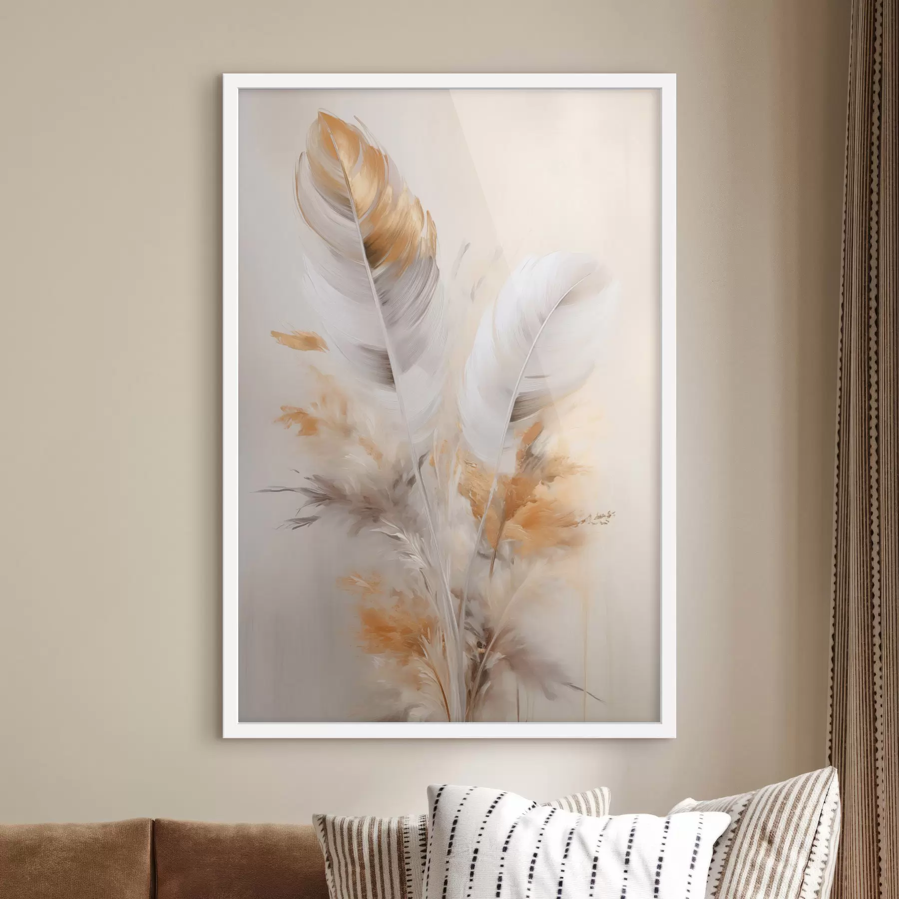 Fototapeta Abstrakcyjne pióra otoczone beżowymi i brązowymi piórami, miękkie i delikatne, na jasnobeżowym tle. f46711