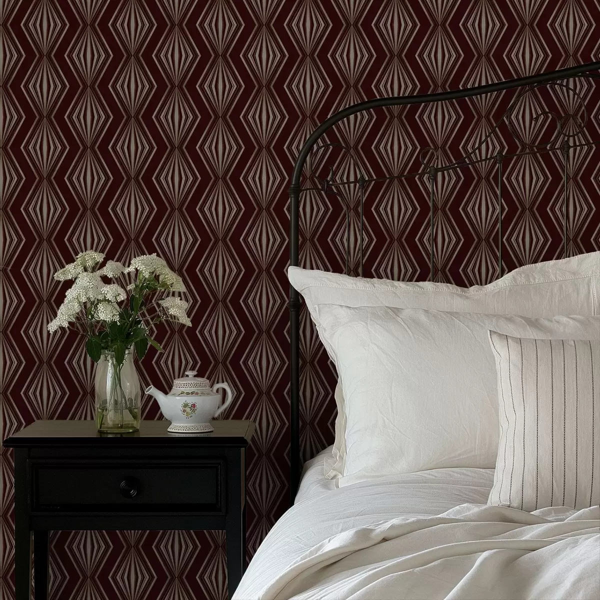 Tapeta Diamentowy wzór geometryczny na bordowym tle a00925v1