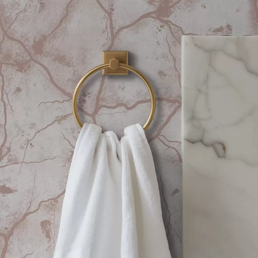 Fototapeta Jasny beton z koronką różowych pęknięć i plam a00987