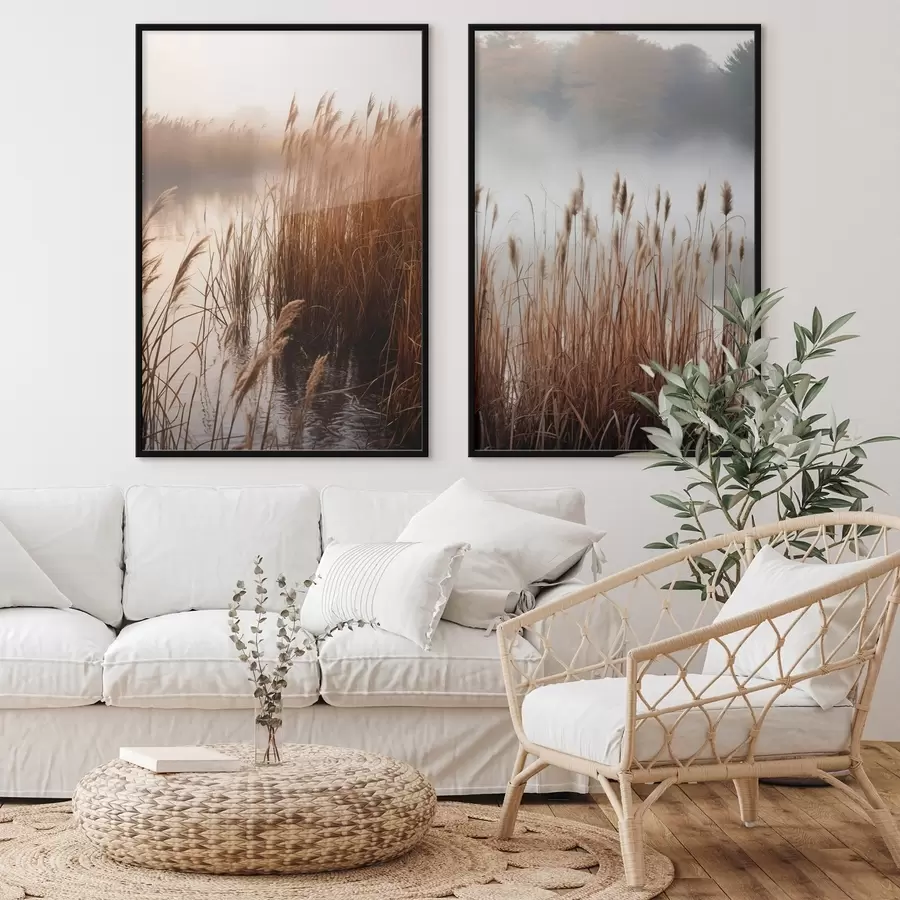 Fototapeta Wysokie trzciny rosnące w zbiorniku wodnym, woda odbija trzciny, mgliste tło, miękkie światło, scena natury d01008