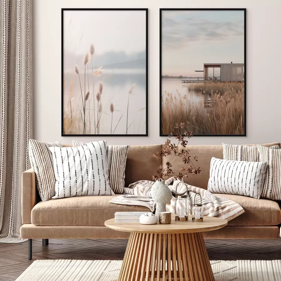 Fototapeta Miękkie trzciny nad spokojnym jeziorem i nowoczesna chatka na brzegu d00970