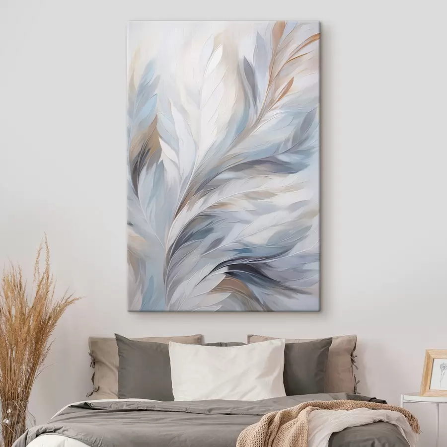 Obraz Delikatne jasnoniebieskie i brązowe pióra o miękkiej, eterycznej fakturze na białym tle. s47416