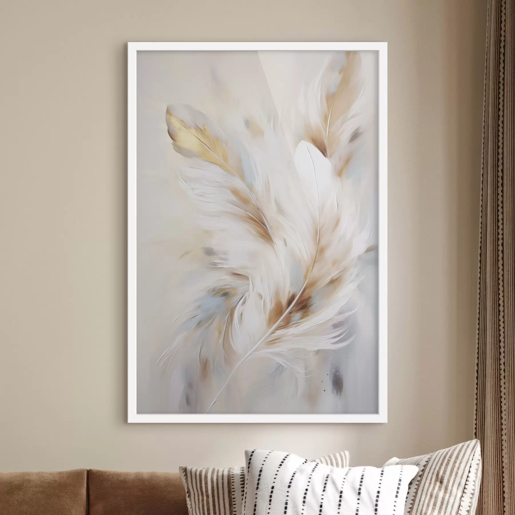 Fototapeta Duże, miękkie pióra w odcieniach bieli, żółci i brązu na jasnym, abstrakcyjnym tle. f47442