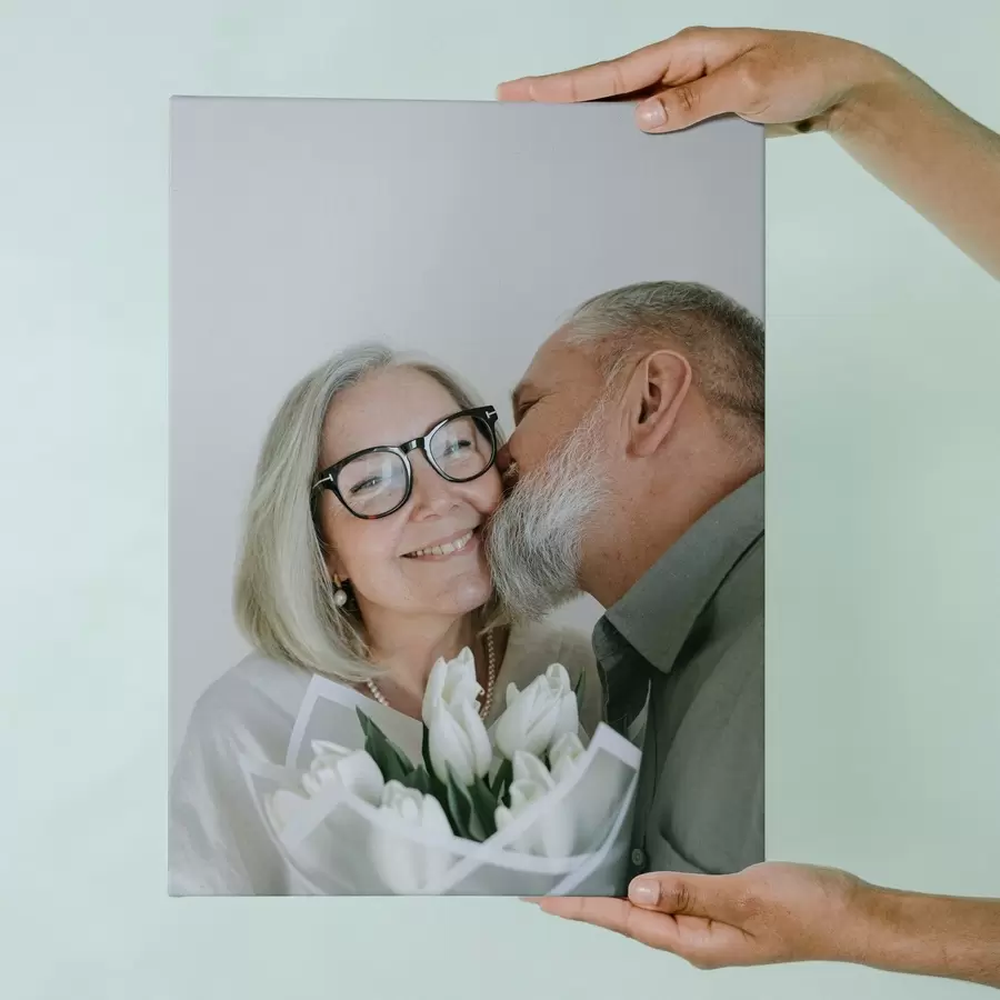 Obraz Prezent dla pary na podstawie zdjęcia na płótnie s47197