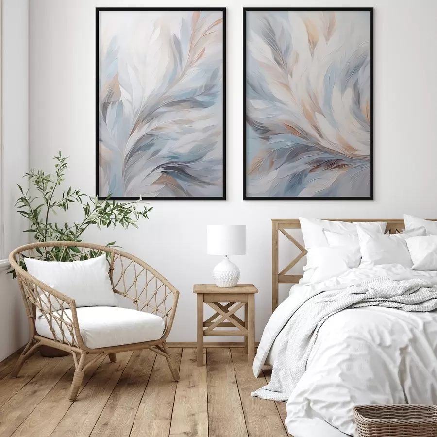 Fototapeta Abstrakcyjny obraz przedstawiający pióra w odcieniach bieli, błękitu i brązu, o miękkiej, płynnej fakturze i jasnym tle. d01234