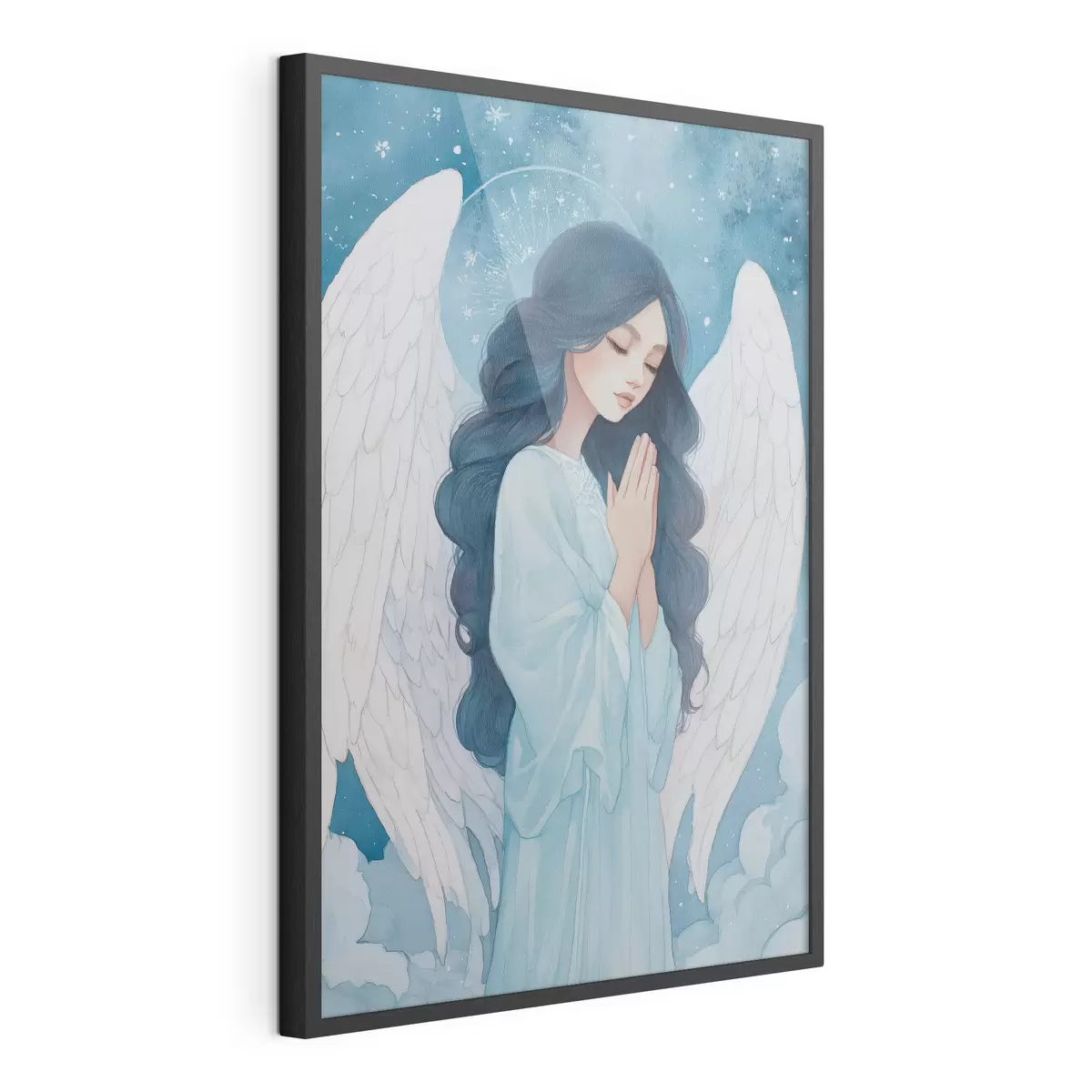 Plakat Urocza ilustracja anioła wśród chmur w biało-niebieskiej kolorystyce f47095