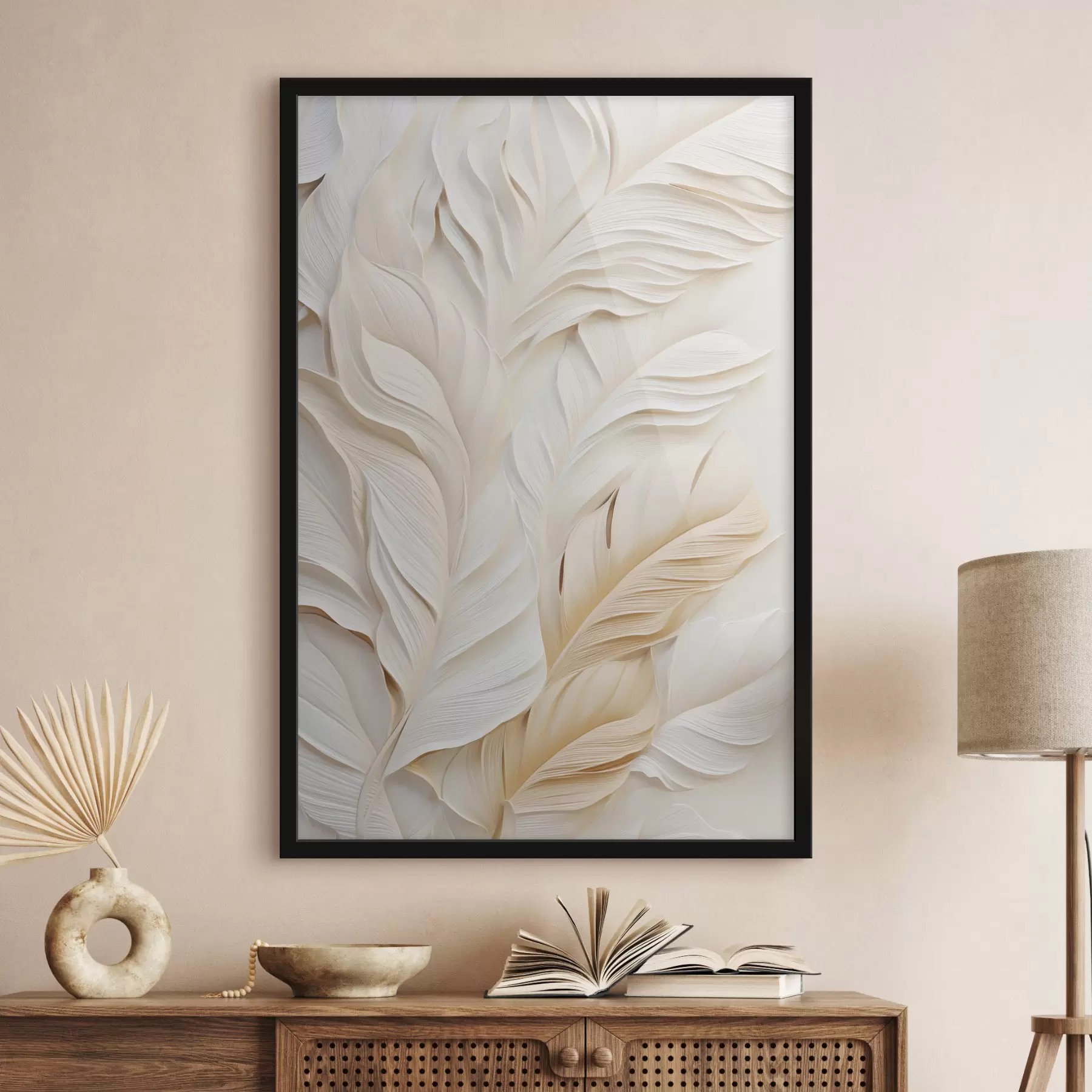 Fototapeta Kremowe pióra nakładające się na siebie, na delikatnym, jasnym tle f47884